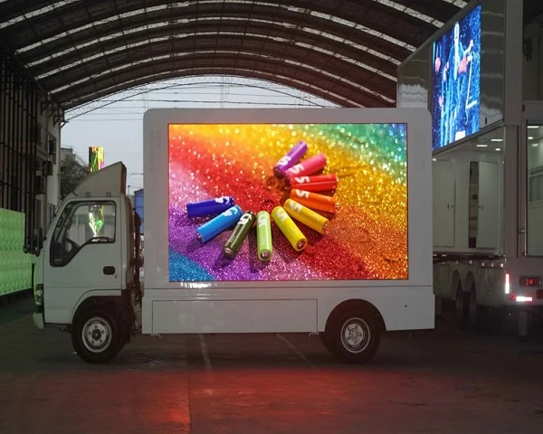 Chine L'écran LED de la publicité a mené le camion mobile de panneau mural  Fabricants